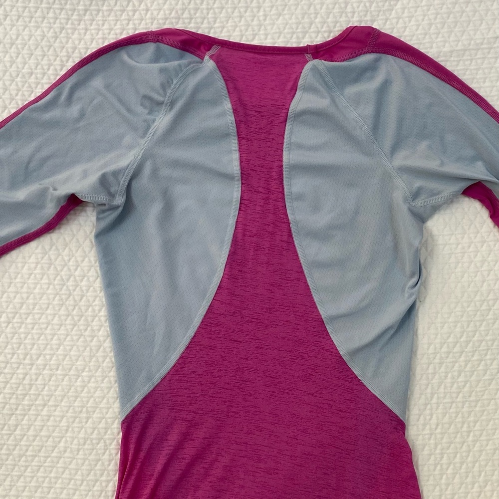 Women’s Nike Dri Fit Vented Back Running Shirt - Picture 2 of 6